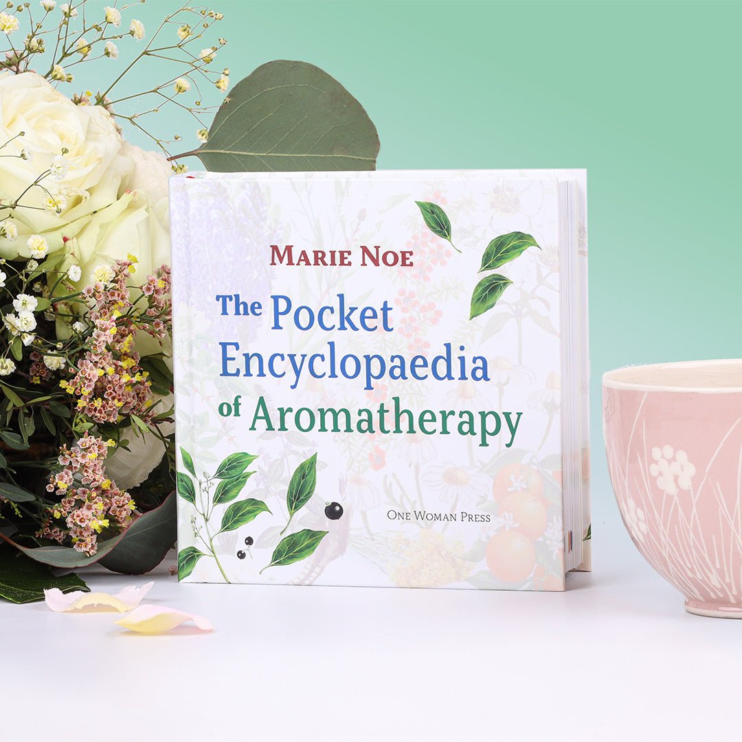 The Pocket Encyclopaedia of Aromatherapy (Englisch)